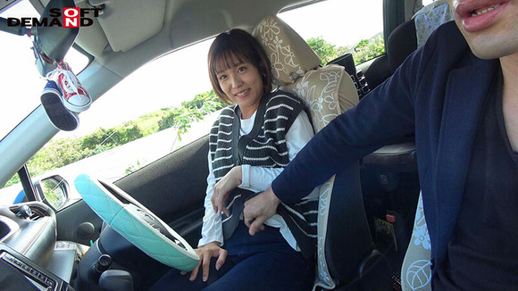 沖縄から来たママさんバレーガチ勢の三児の母が「汗だく濃厚セックスがしたい」とAVデビューってええな！ 14