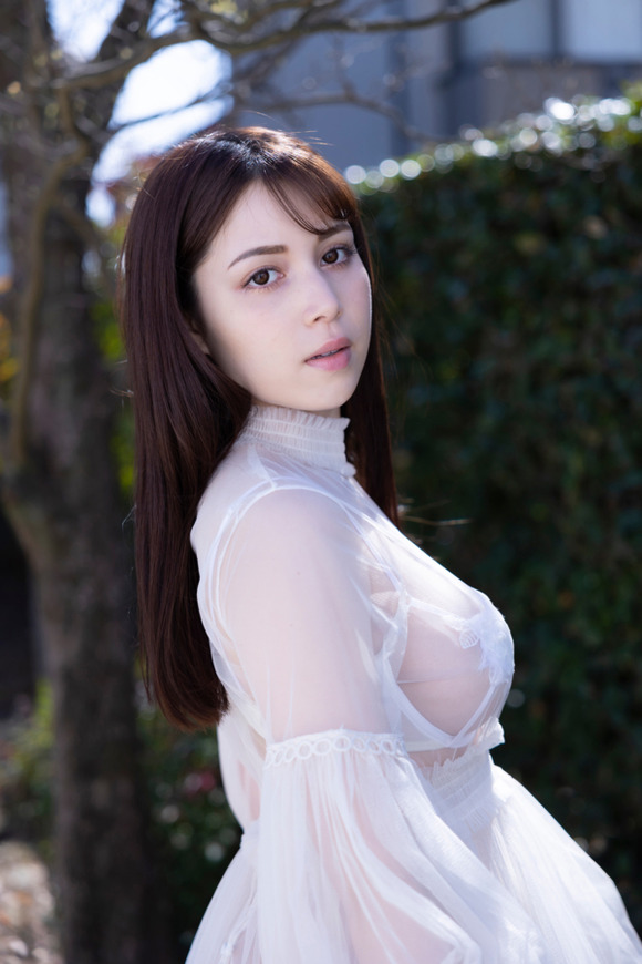 ハーフ美女の新人グラドルミッシェル愛美の白肌ムッチムチな体がたまらん件 2