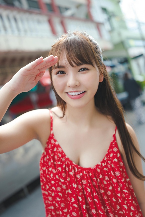 本郷柚巴の写真集の表紙が解禁！谷間が深すぎてたまらん件 3