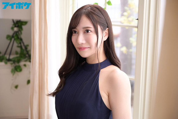 新人AV女優 八蜜凛がデビュー！どんな体勢でも突き出た巨乳が最高だな！ 4