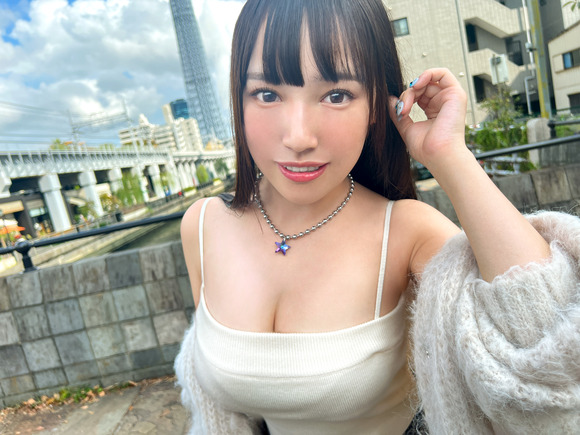 Jカップ乳のぱいぱいデカ子とホテルでセックスって最高だな！ 2