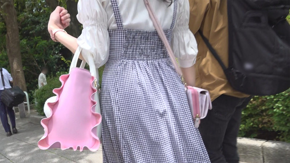 街を歩いてたら突然浜崎真緒にAVに誘われたらどうするよ？ 4