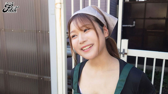 お弁当屋さんで働くお姉さんがAVデビュー！エプロンの下に隠れた抱き心地抜群のマシュマロボディがたまらんち 3