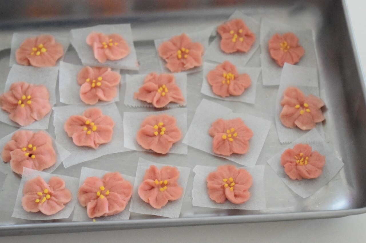 桜のあんフラワーカップケーキに挑戦 Wiltonマスターデコレーションチップセット まんまるほっぺ のんびり楽しむ創作パン Powered By ライブドアブログ