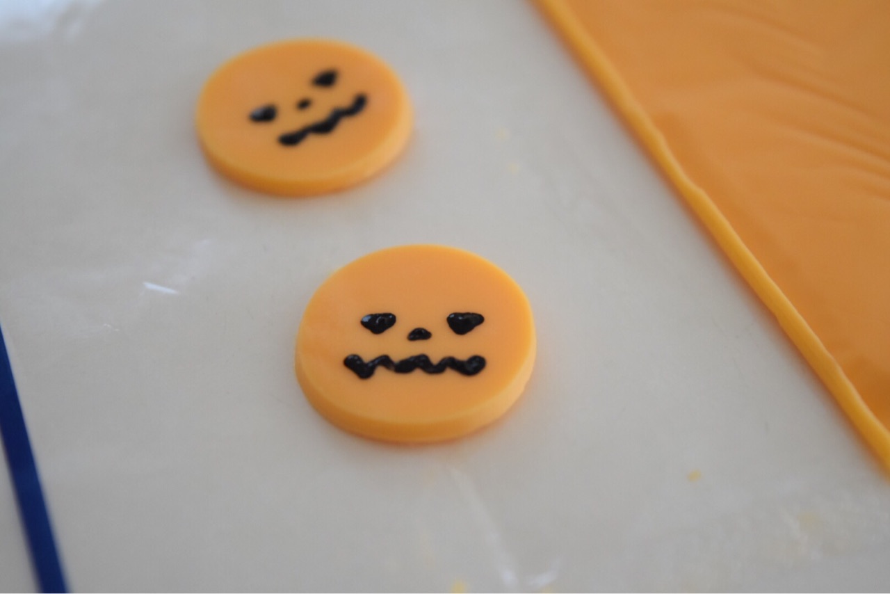 ハロウィンかぼちゃの組み立てパン 装着後と工程 まんまるほっぺ のんびり楽しむ創作パン Powered By ライブドアブログ ハロウィンかぼちゃの組み立てパン 装着後と工程 まんまるほっぺ のんびり楽しむ創作パン Powered By ライブドアブログ