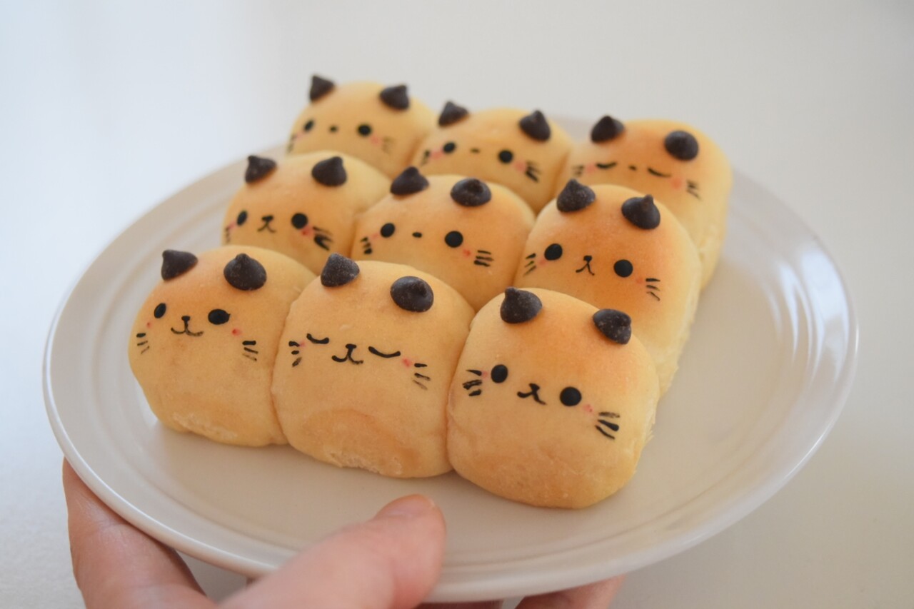 セリアのブラウニーケーキ型で 10cm角のちびねこちぎりパン まんまるほっぺ のんびり楽しむ創作パン Powered By ライブドアブログ