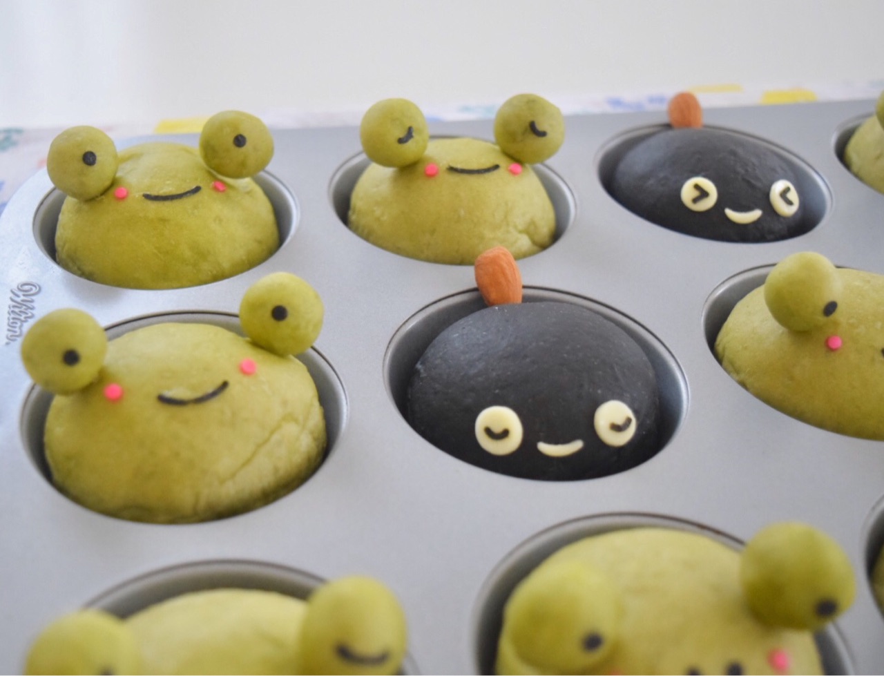 かえるとおたまじゃくしのパン まんまるほっぺ のんびり楽しむ創作パン Powered By ライブドアブログ