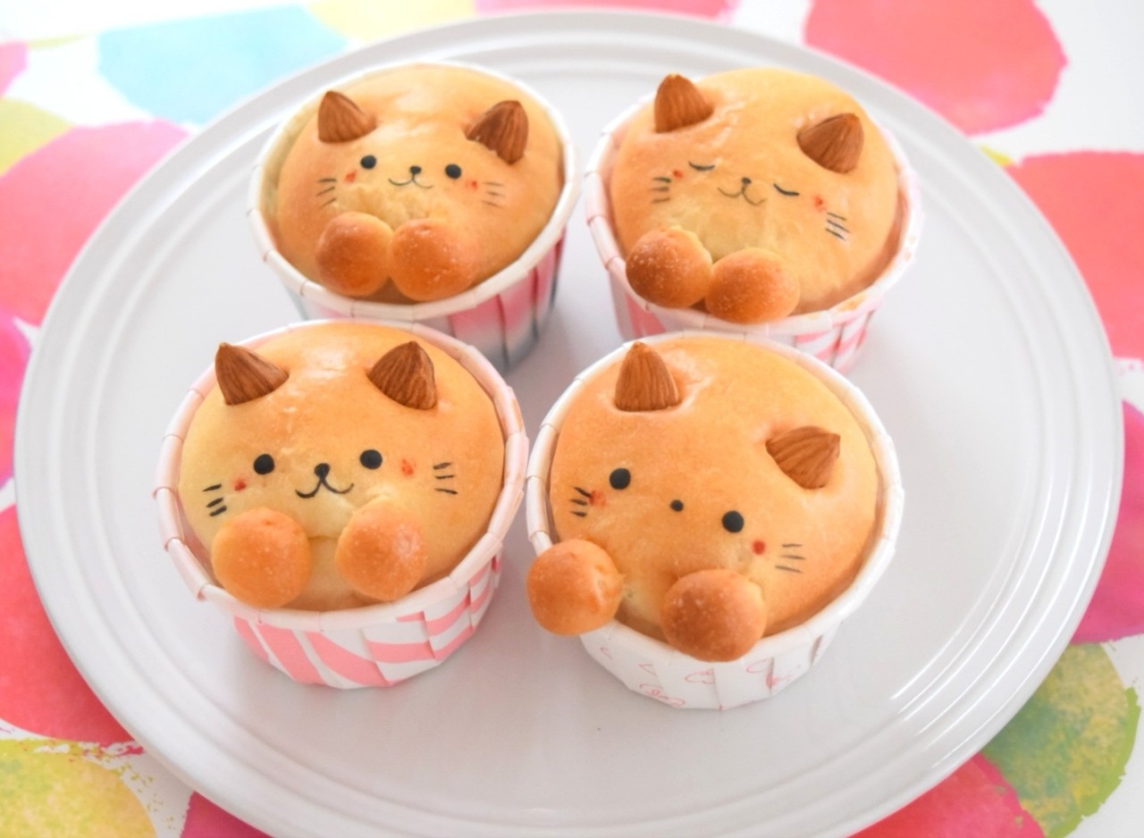 レシピ】ふわふわかんたん♪ねこのカップパン♡ダイソーの肉球