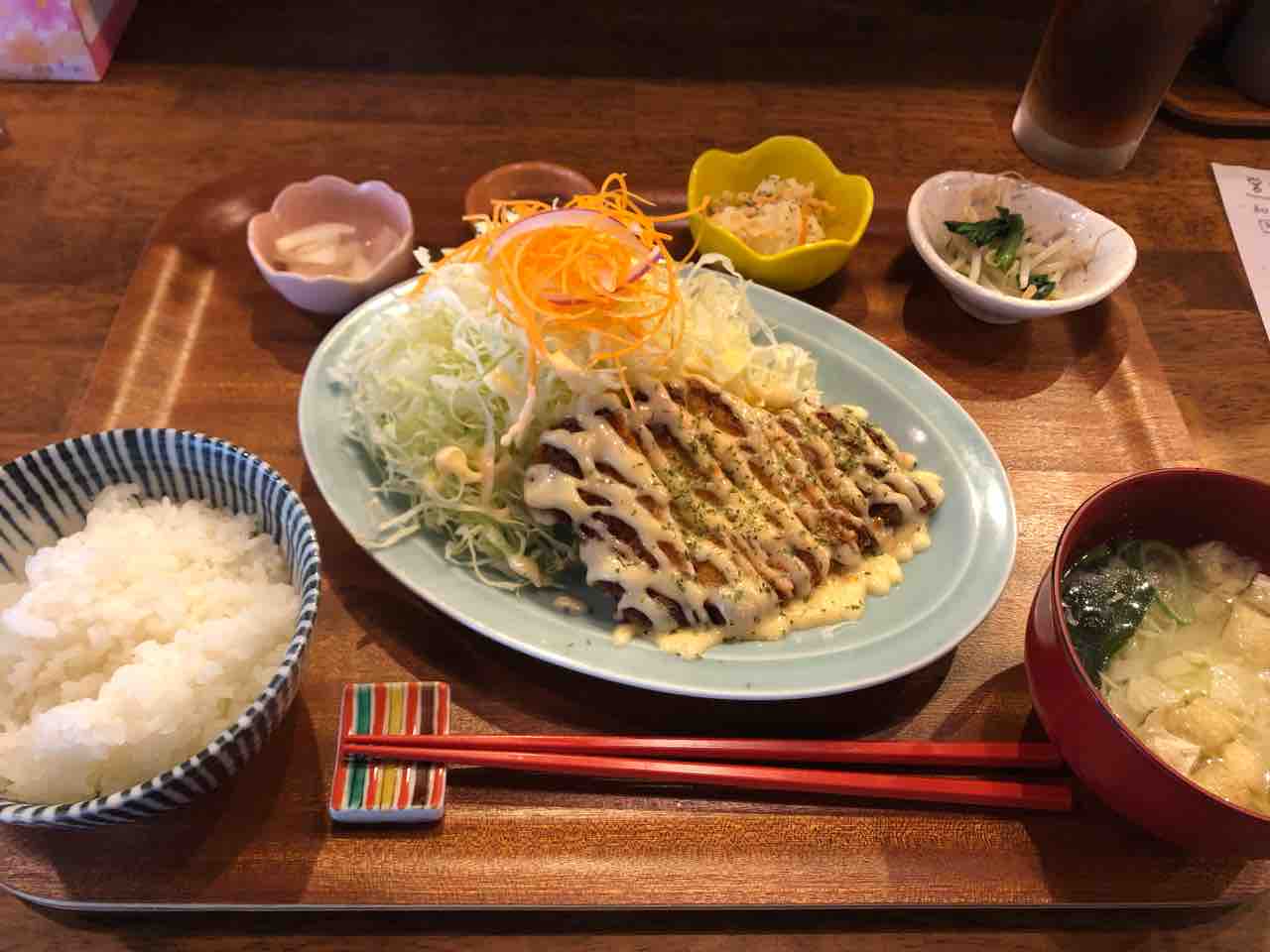 もがめ食堂 豚ロースチーズカツレツ スウィートチリソース 吉祥寺東急裏 ぶらっくてぃ のblog