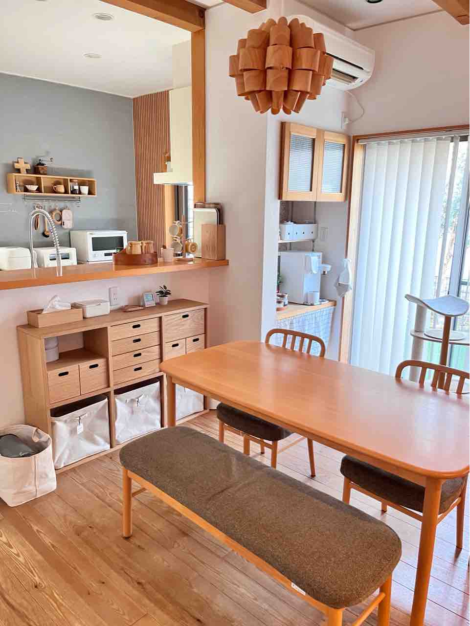 カウンター下にシェルフを置いてみたら… : ねこと奏でる北欧暮らし