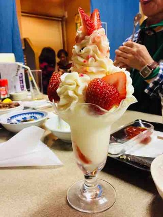 きよし いちごぱふぇ
