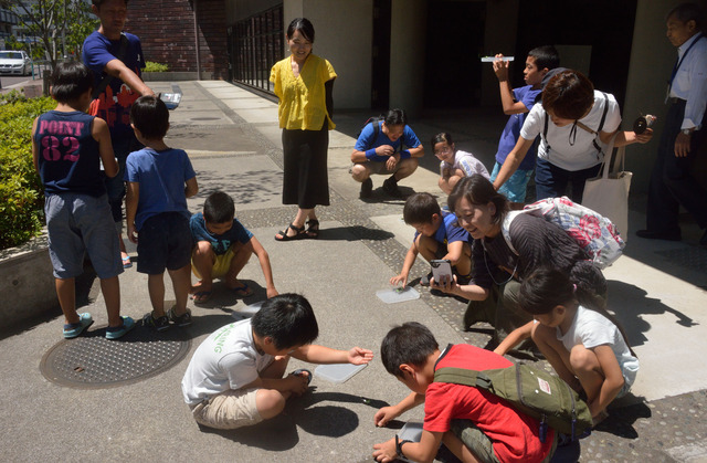 科学の祭典で「ソーラーバッタを作ろう」（2019-8-11）⑥