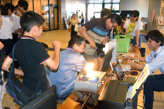 科学の祭典で「ソーラーバッタを作ろう」（2019-8-11）㉒_3