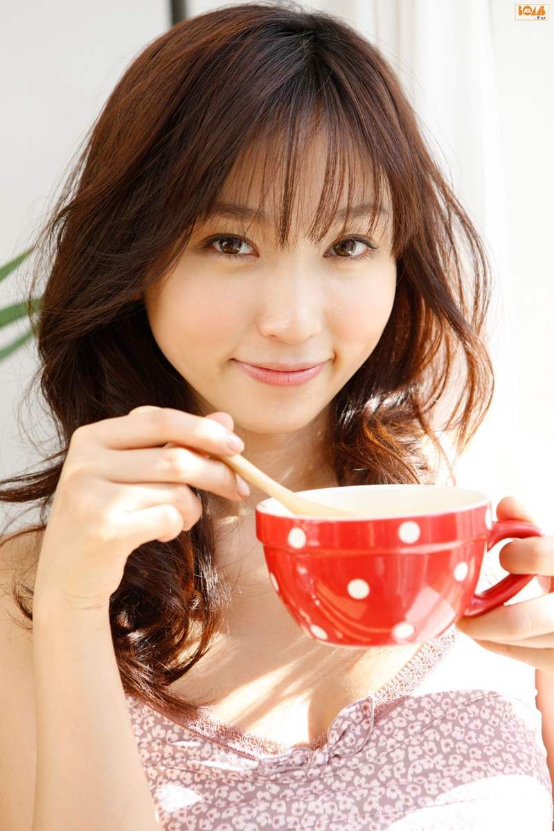 段違平行棒 そりゃ グラビアアイドルno1 とも言われます 吉木りささん