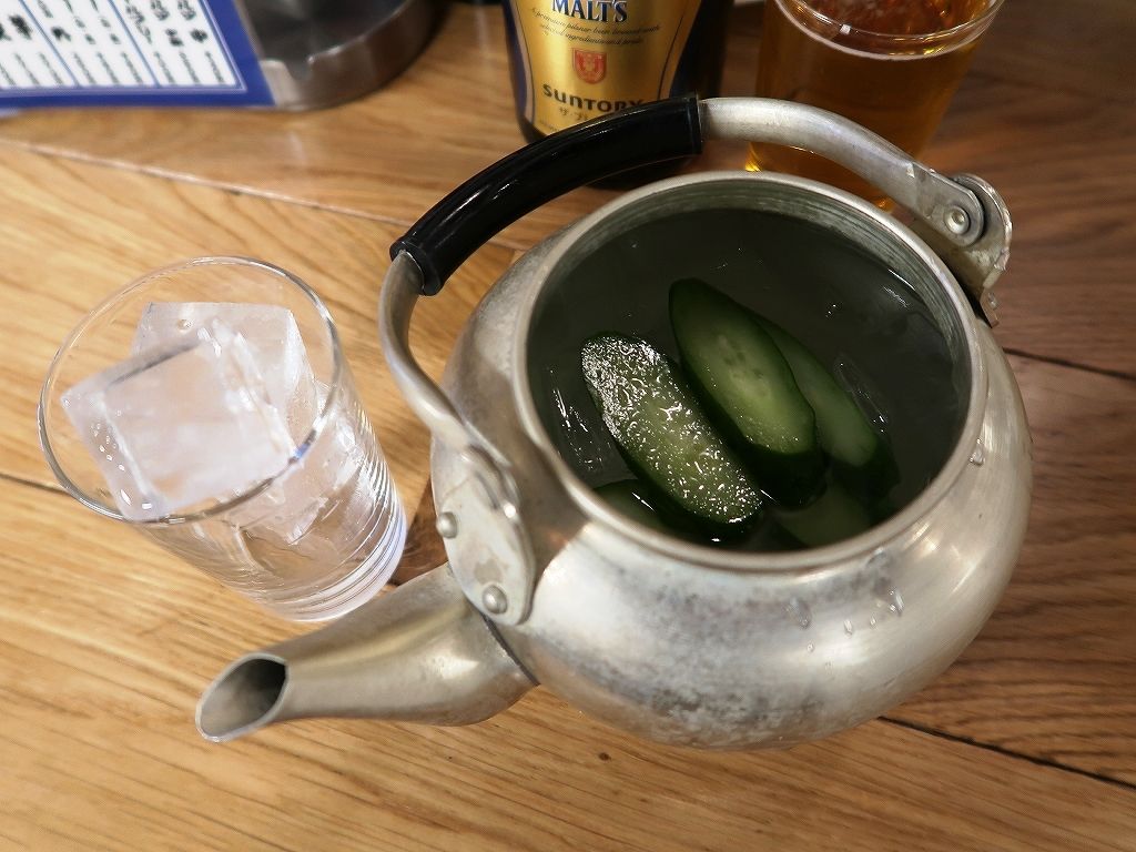 焼き鳥８８円 Happyhourでビームハイが８８円 池袋駅近の昭和なセンベロ酒場で昼呑み やきとんエイト ビールが主食