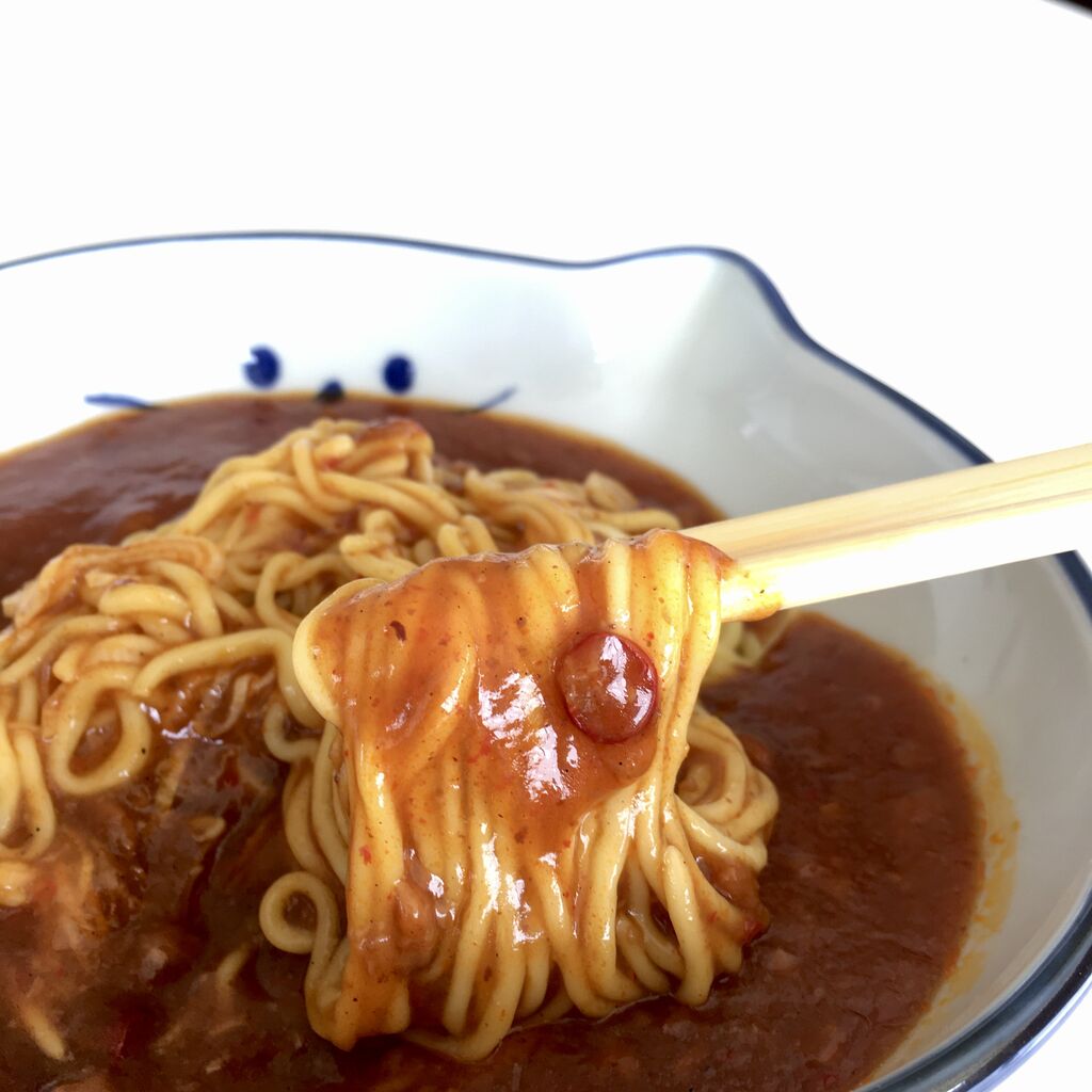 カルディの 青唐辛子冷やしラーメン で３０秒ラーメン ビールが主食