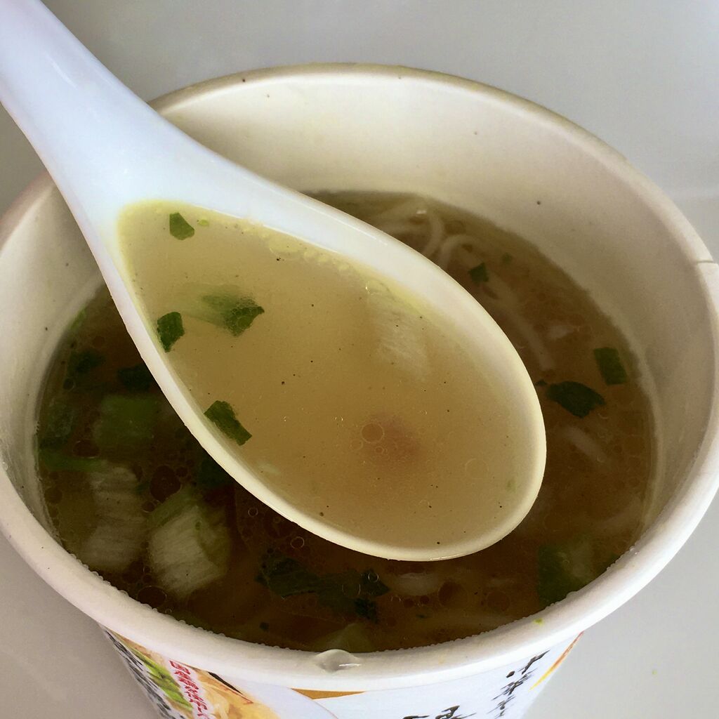 カップ麺でここまでやるかの トリダシ系 中華そば銀座八五 ローソン ビールが主食
