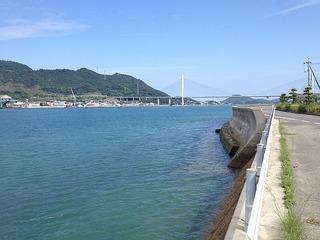 左・因島　右・生口島