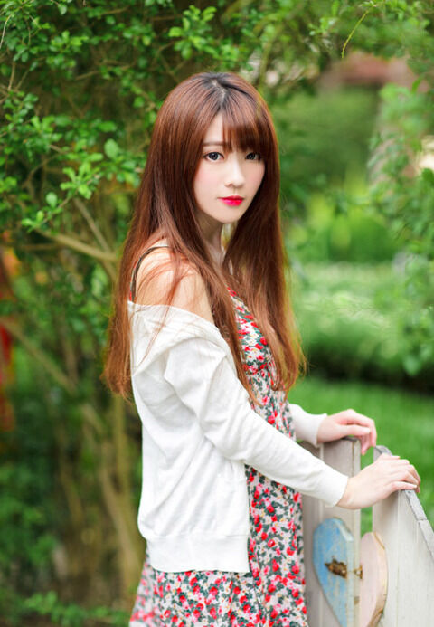 No life is enough. 【結婚式】新郎は社長(50代)、新婦(20代)でできちゃった結婚の出席者が