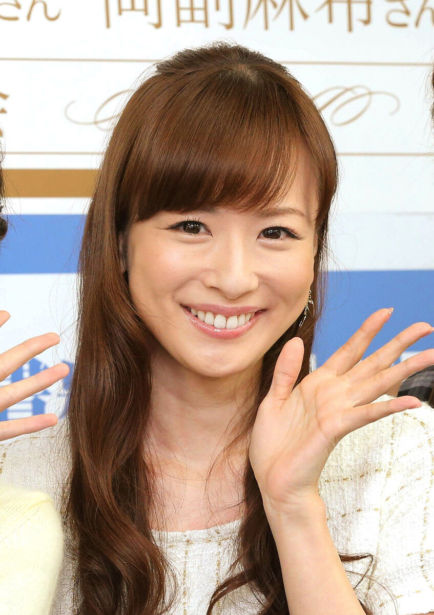 皆藤愛子アナ、番組で地球温暖化問題について語り、貴重なセーラー服姿を公開。