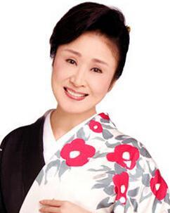 小林幸子の贅沢な愛車ライフ！ロールス・ロイス ゴーストで華麗なるドライブ体験