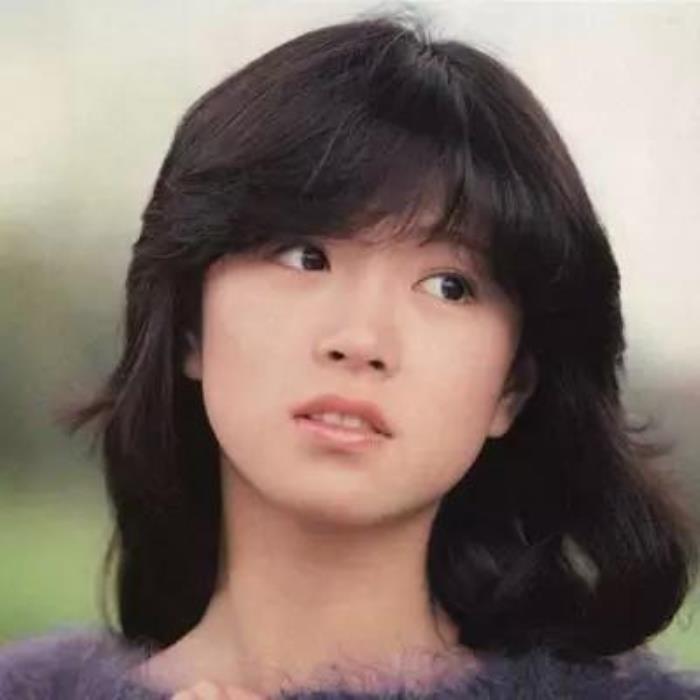 「中森明菜、待望のYouTubeチャンネル開設！収録動画には心温まる笑顔が満載」