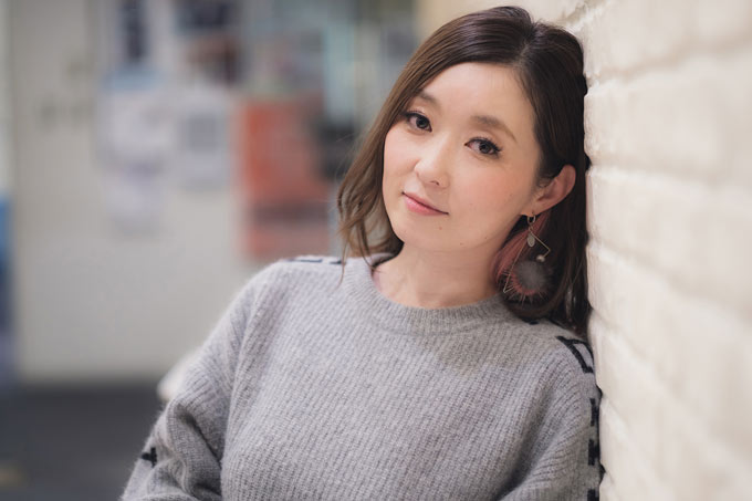 音楽界での成功を諦め、ものまねの才能に挑戦―荒牧陽子の奮闘記