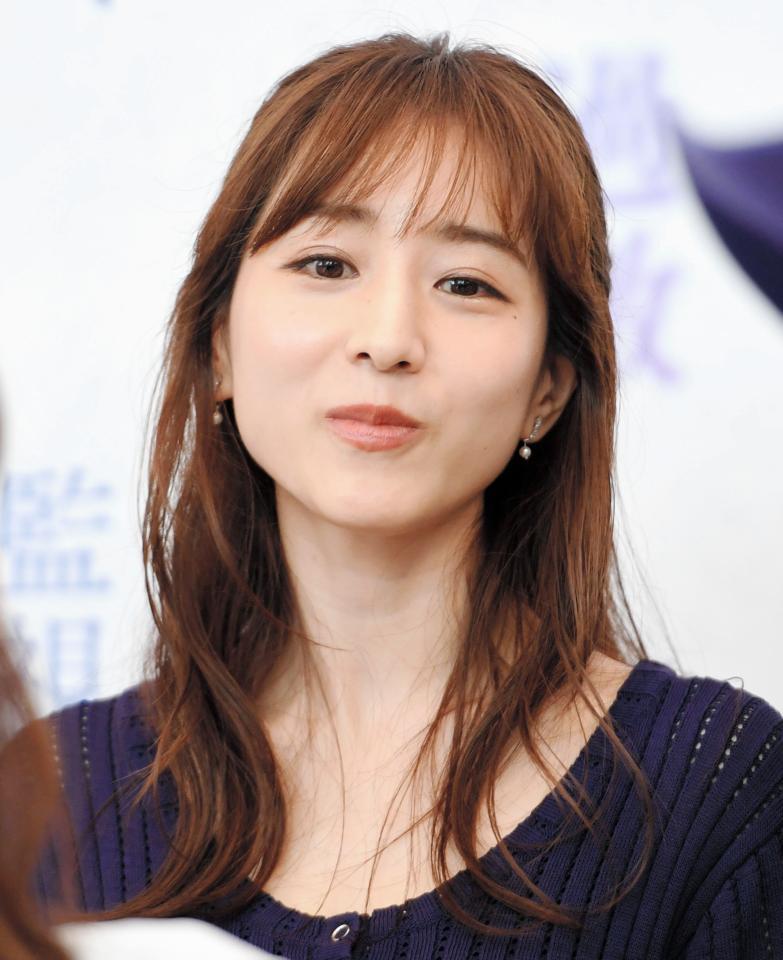 田中みな実が亀梨との熱愛発覚後の“おどけポーズ”で話題沸騰！その狙いとは？