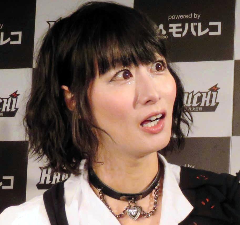 「誰が隠れているの？モザイク画像の謎に迫る！　有名芸能人を当てるスレのブログを紹介」