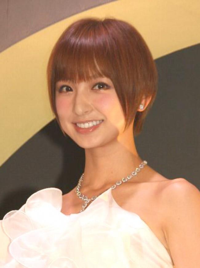 篠田麻里子　実業家の夫と離婚をしたこと発表