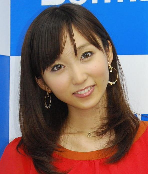 吉木りさ、色鮮やかなお節で新年のご挨拶！ファンへ感謝の気持ちを込めて披露