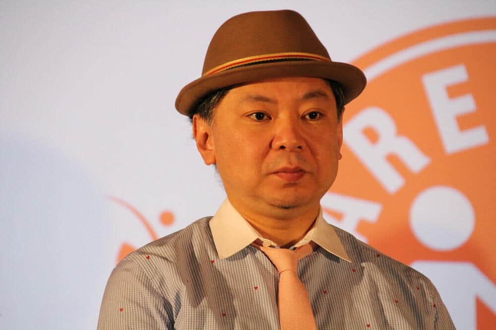 大震災直後の鈴木おさむ氏のスマスマ生放送の秘話！中居正広の一言が与えた感動と救いのメッセージとは？