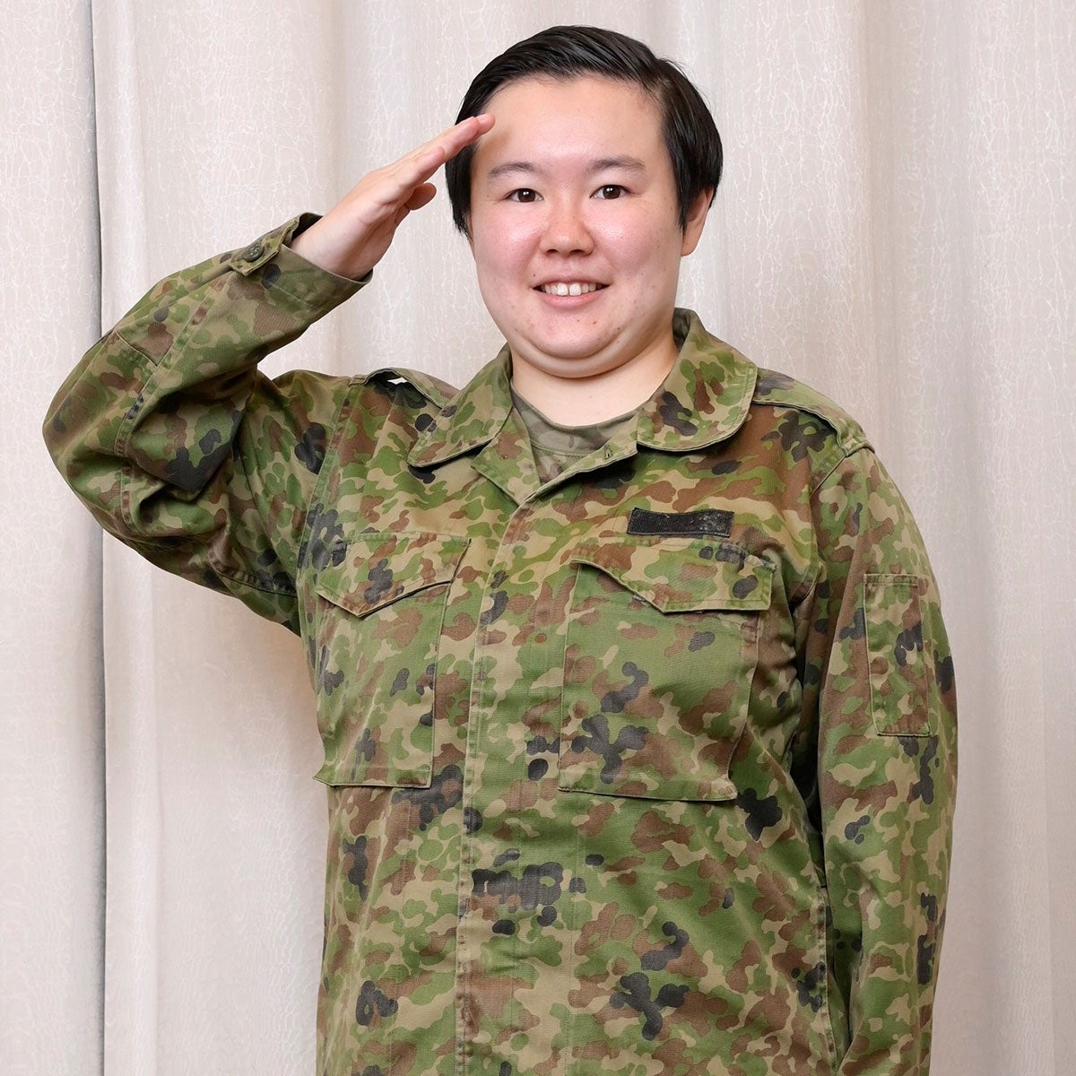 人気芸人やす子が語る、助けを求める思いと自衛隊入隊の真相とは？