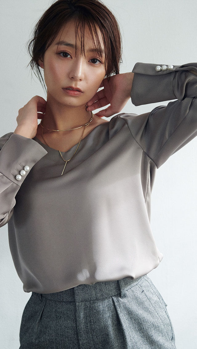 宇垣美里、クリスマスツリー点火式にハリポタ魔法学校のマフラーを身に着け呪文！