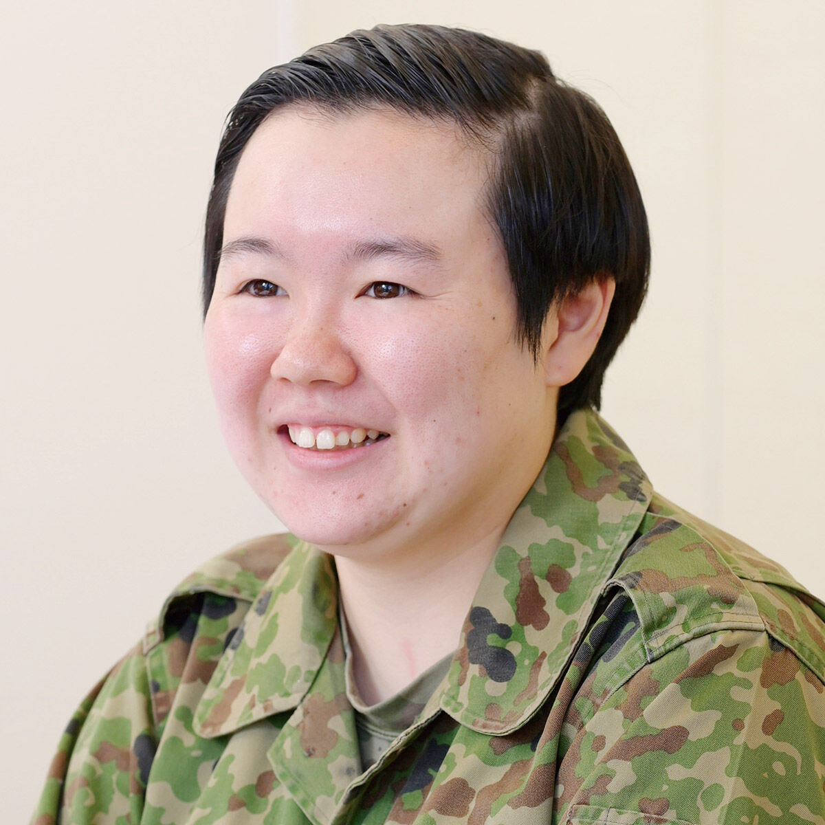 やす子24歳　壮絶な生き方を語る　高校３年間「ずっと便所でご飯食べていた」「学費も払えず散々な状況」
