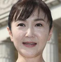 生稲晃子氏　議員になって変わったこと　運転手付き送迎車　不釣り合いな高待遇