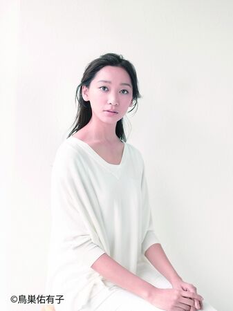 杏　フランスから撮影のため一時帰国。再度渡仏へ　日本の暦やワイン、チーズの本を購入、納豆などもパッキング　重さ9キロに！