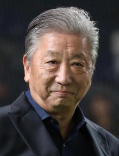 作家の伊集院静氏、くも膜下出血で緊急搬送 手術成功も予断を許さぬ状況
