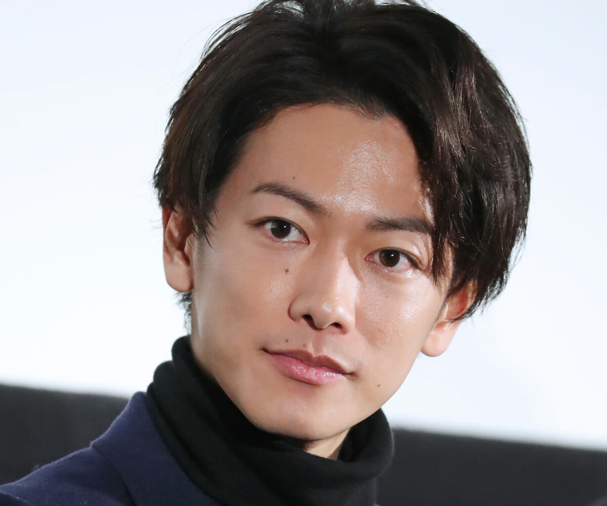 完全にイタイ！佐藤健の学生時代の文化祭参加エピソードが明らかに