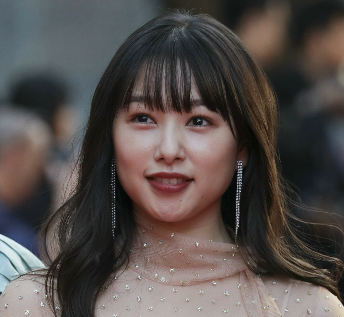 桜井日奈子の大人っぽさに絶賛の声！最新ドレス姿が美しすぎると話題沸騰