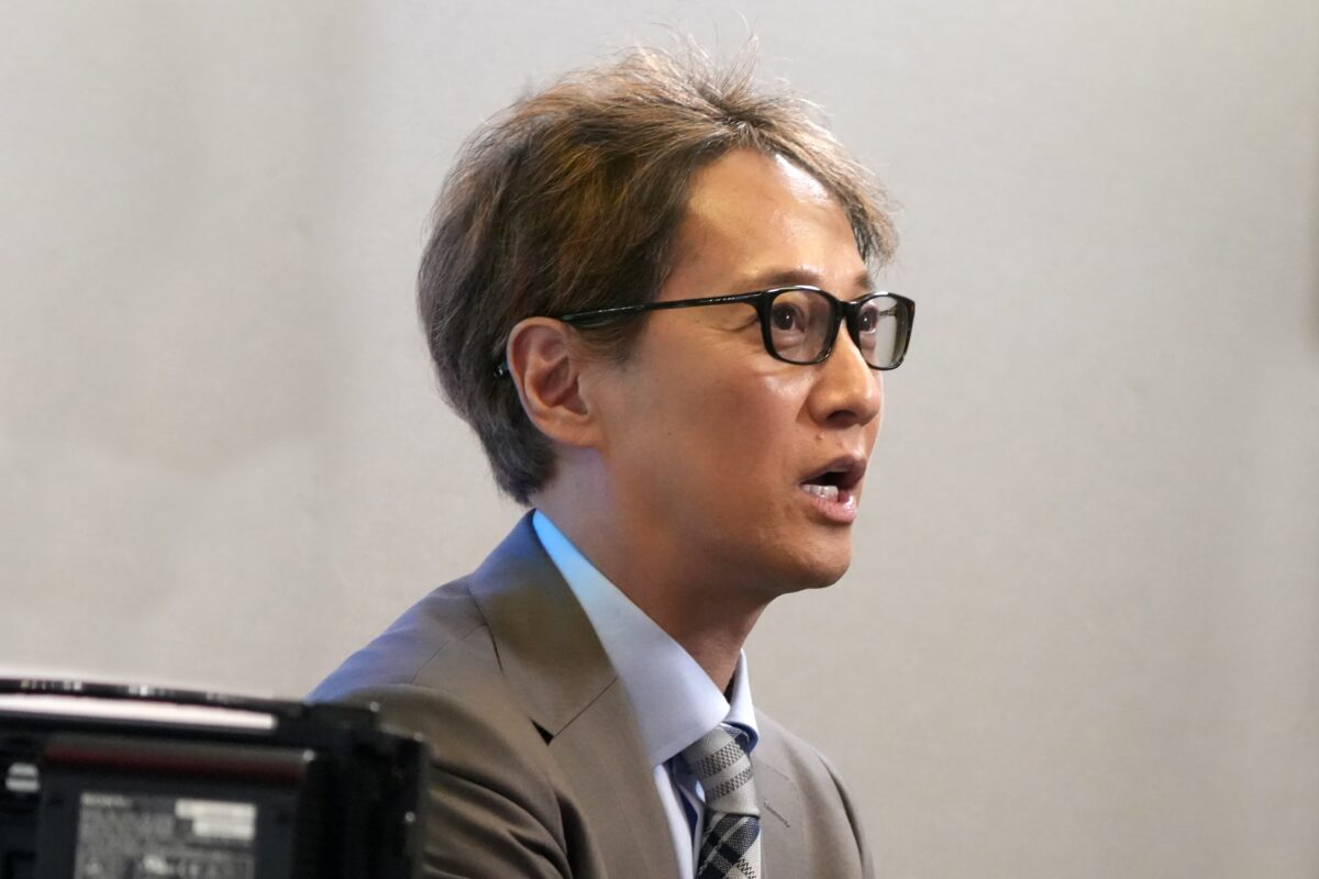 「中居正広の新たな一人MC挑戦！『まつも to なかい』視聴率が大幅アップ」