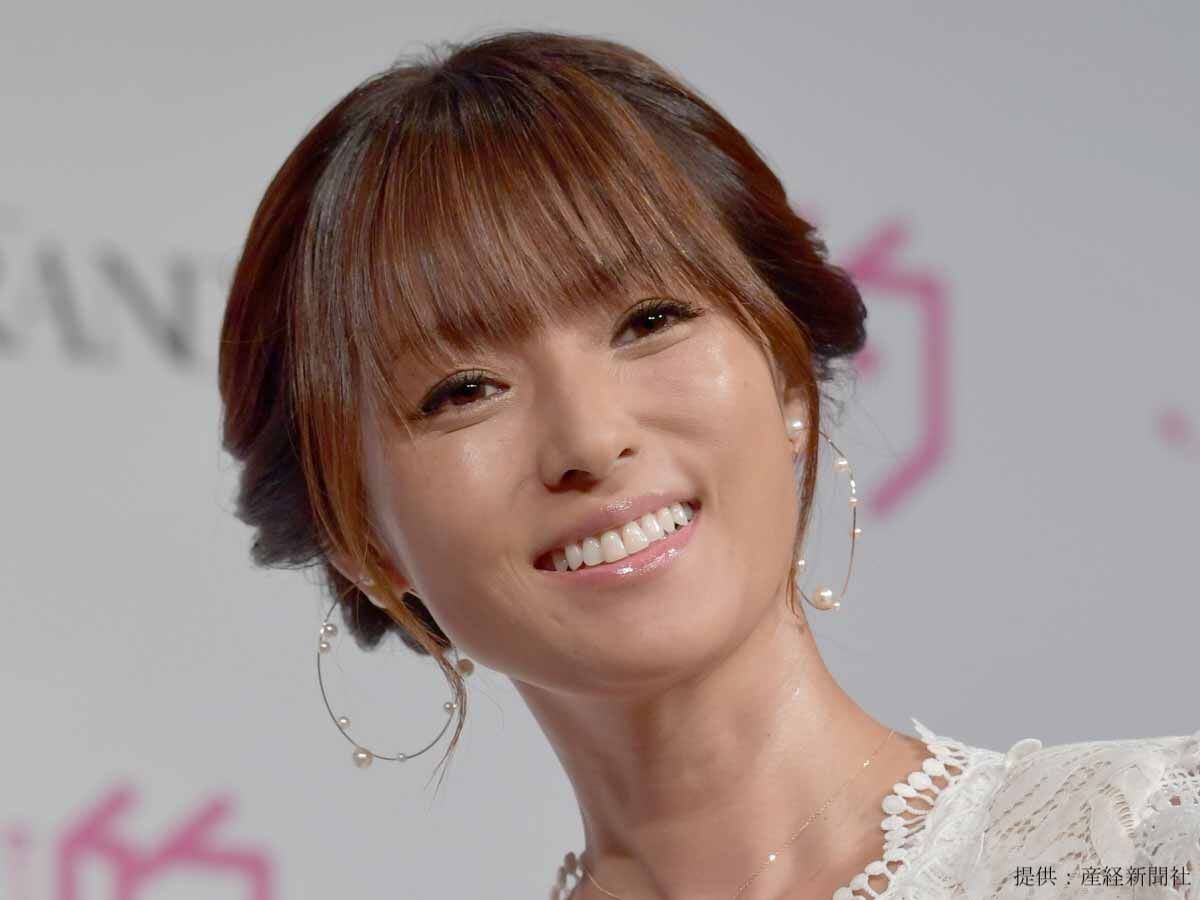 深田恭子　3か月振りにインスタ更新　やっぱりドレスが好き「世界一可愛いお姫さま」　ファン無理しないでの声
