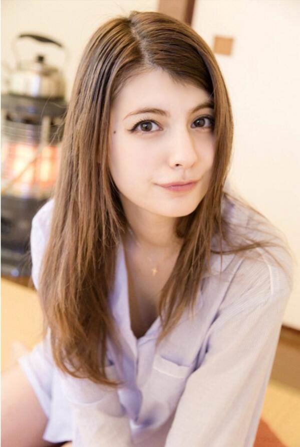 マギー、豪華客船を水着で楽しむ様子公開。大きな窓から海が・・！