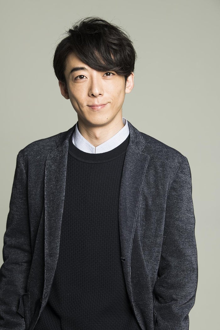 高橋一生41歳、有名女優と浮名を流すが、最近愛犬に愛情を注いでいる。