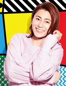 氷川きよし、美ボディを披露！ノースリーブ姿でファンを魅了。「可愛い」と反響