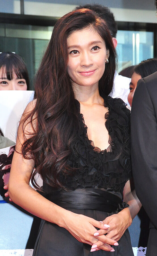 篠原涼子、50歳と言う節目の年に　ビルボ－ドライブツア－を開催　「今も歌えるのはみなさまのおかげ」