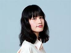 橋本愛の美腹筋！ショート丈CHANELで魅せる魅力