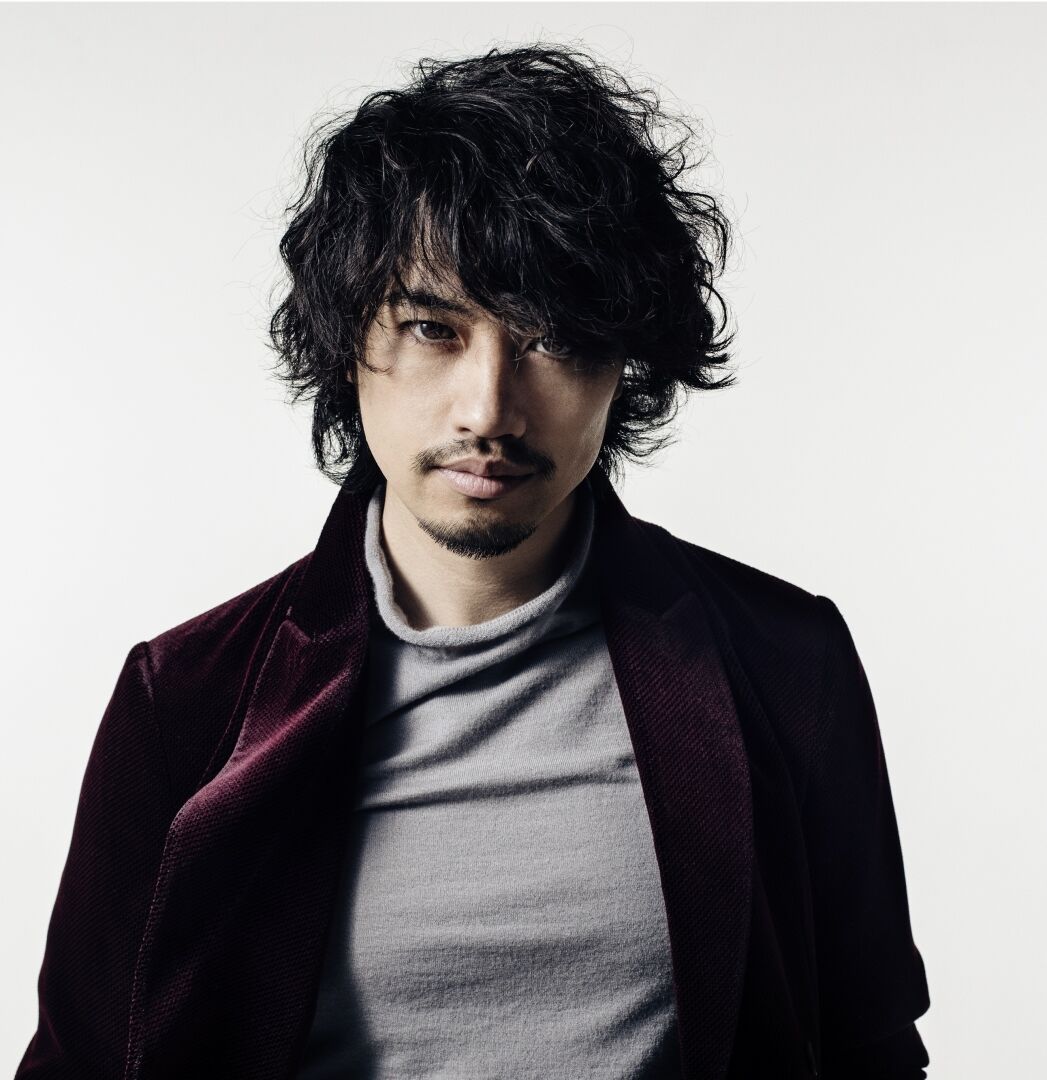斎藤工、新たなビジュアルでファンを圧倒！「これが本当の変身能力」と称賛の嵐！