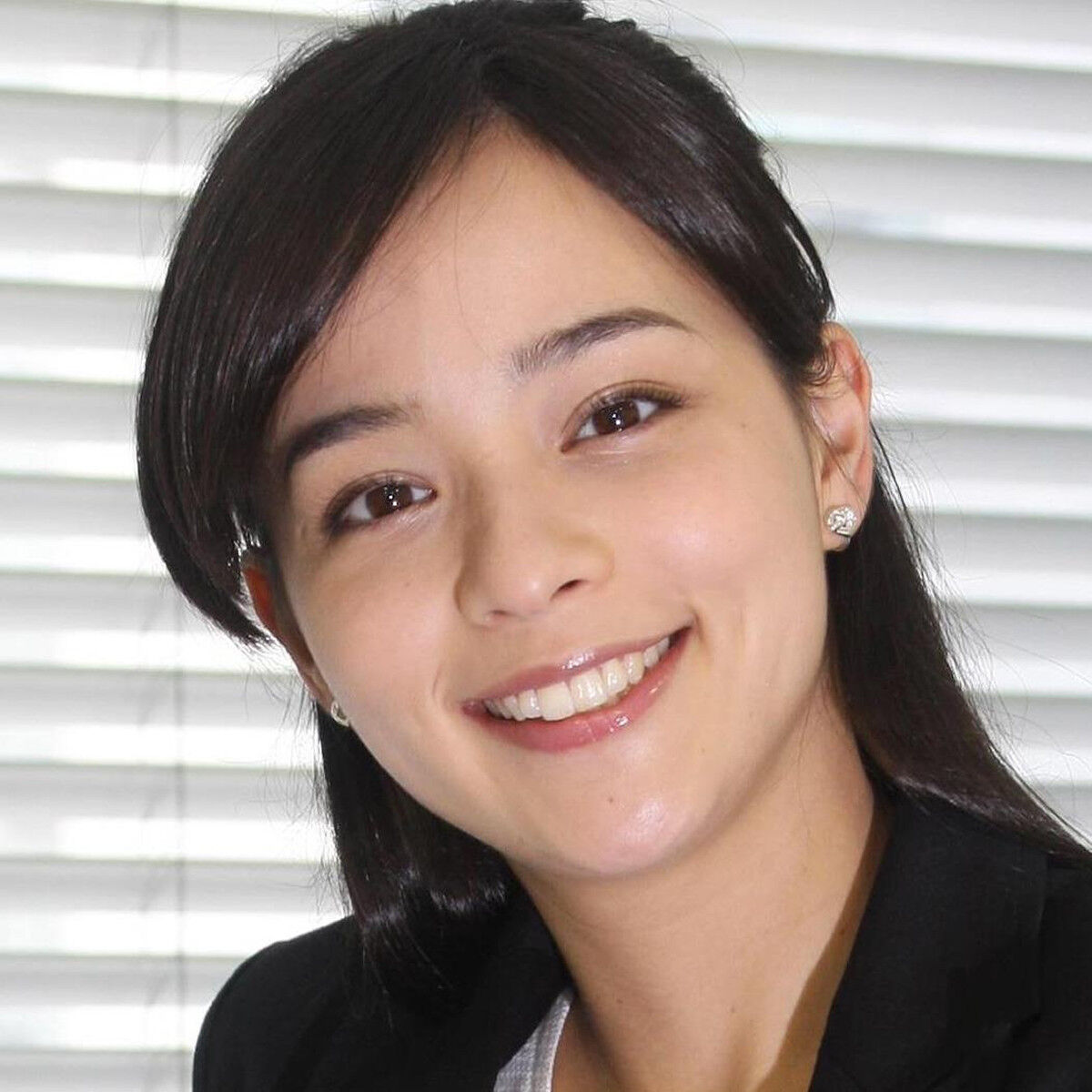 「かんわいぃーーー！」２児ママ加藤ローサが魅せる可愛さにファン大興奮！