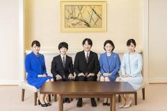 小室さん母の元婚約者 小室家に大金投じローン払えず転居、車も売却